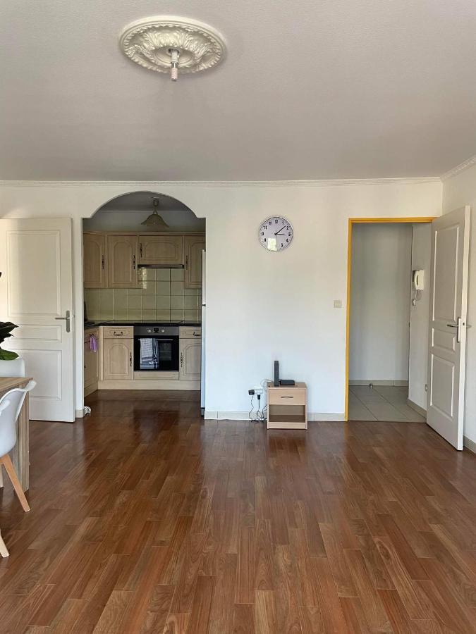 Chhun Appartement Draguignan Buitenkant foto